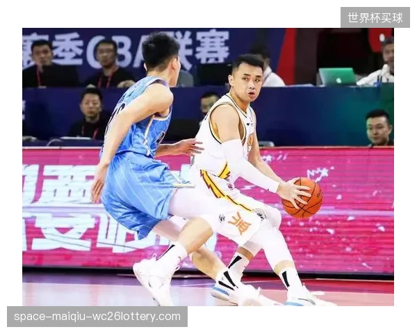 球队阵容结构偏老化，经验与体能的平衡是关键课题。